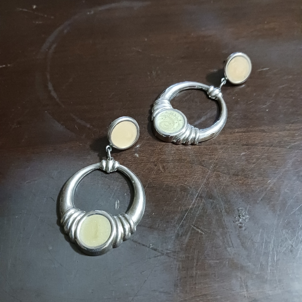 Earings